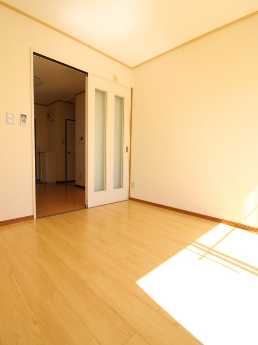 物件内観写真9　(居室)