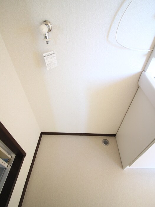 物件内観写真19　(洗濯機置場)