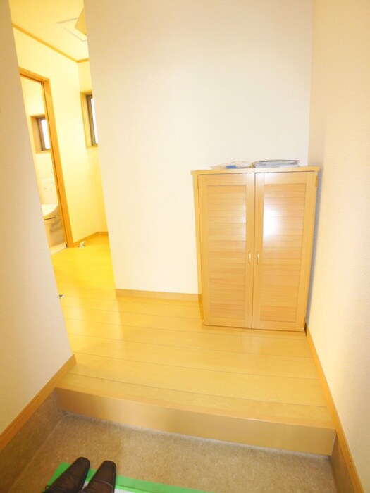 物件内観写真15　(玄関)