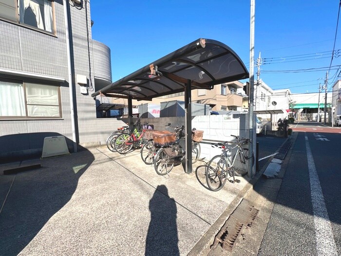物件外観写真5　(駐輪場)