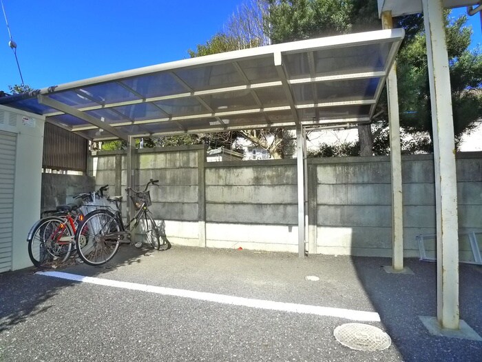 物件外観写真3　(駐輪場)
