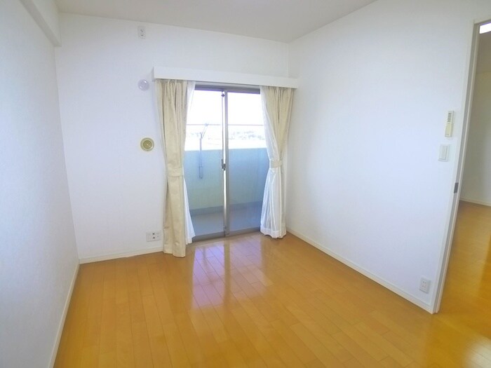 物件内観写真15　(居室)