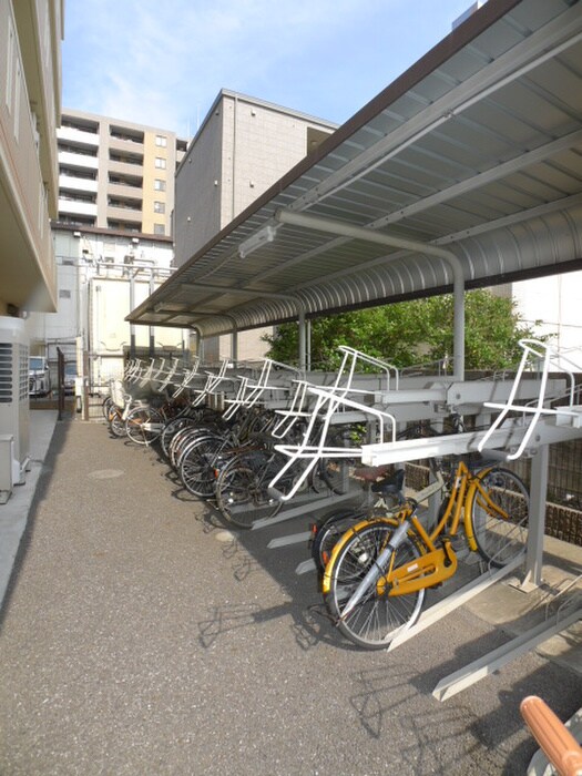 物件外観写真5　(駐輪場)