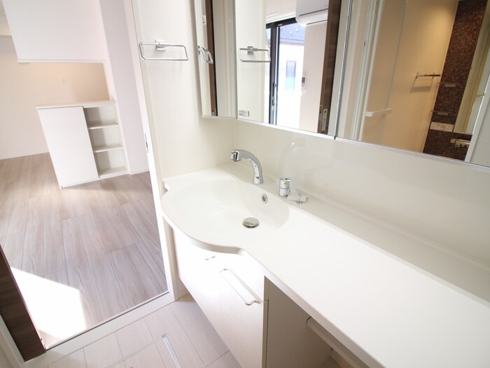 物件内観写真12　(洗面)