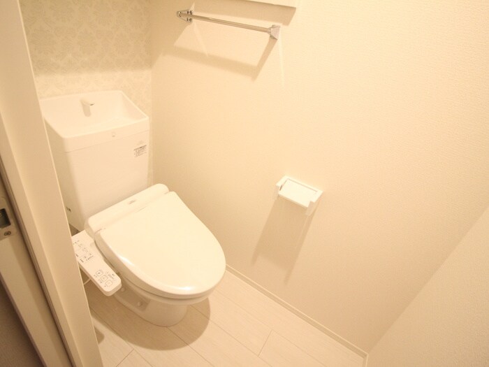 物件内観写真14　(トイレ)