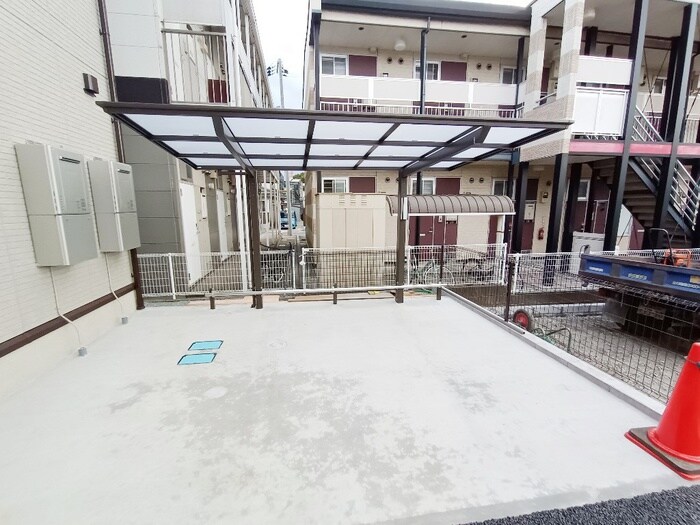 物件外観写真3　(駐輪場)