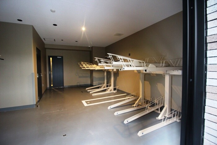 物件外観写真5　(駐輪場)