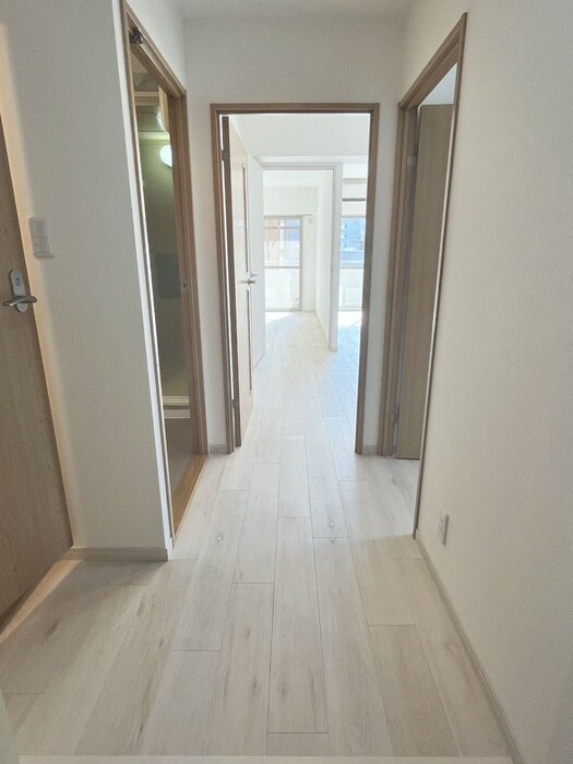 物件内観写真14　(廊下)