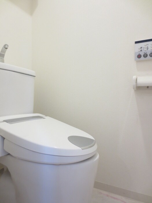 物件内観写真9　(トイレ)