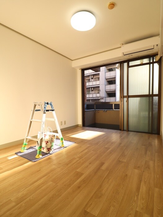 物件内観写真10　(居室)