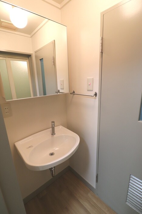 物件内観写真13　(洗面)