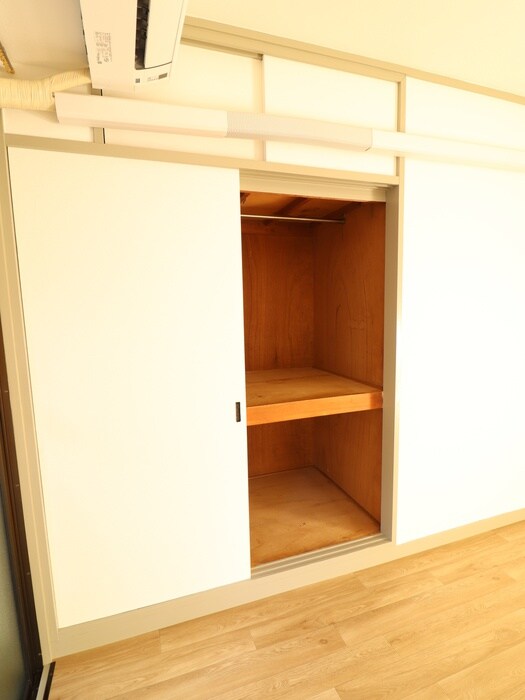 物件内観写真15　(収納)