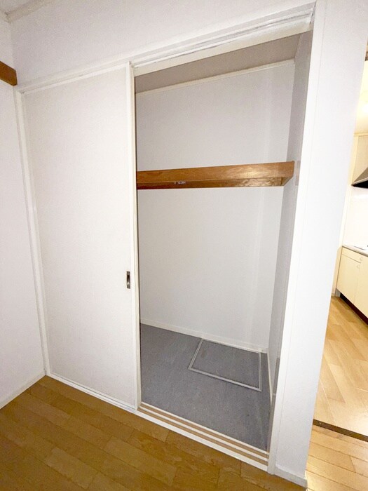 物件内観写真13　(収納)