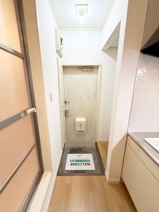 物件内観写真15　(玄関)