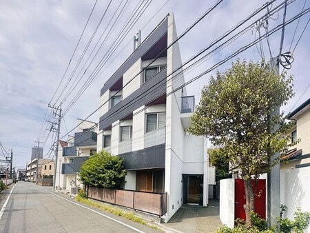 ＵＮＡ　ＴＥＲＺＡ　ＣＡＳＡ外観写真