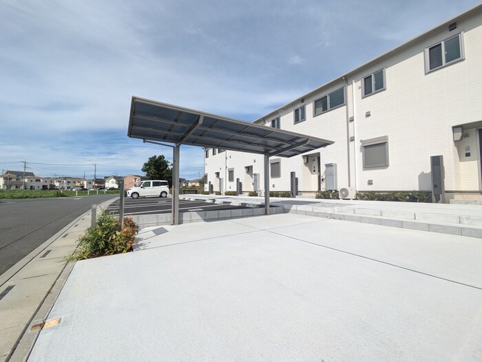 物件外観写真3　(駐輪場)