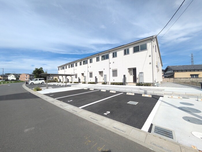 カーサクラーノの駐車場