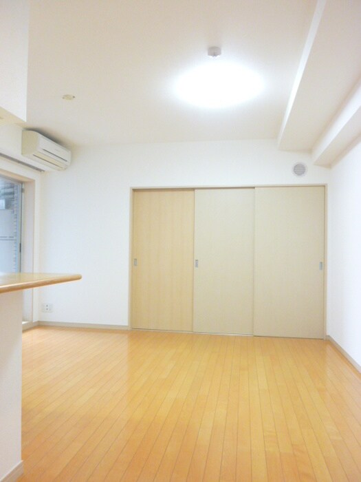 物件内観写真6　(居室)