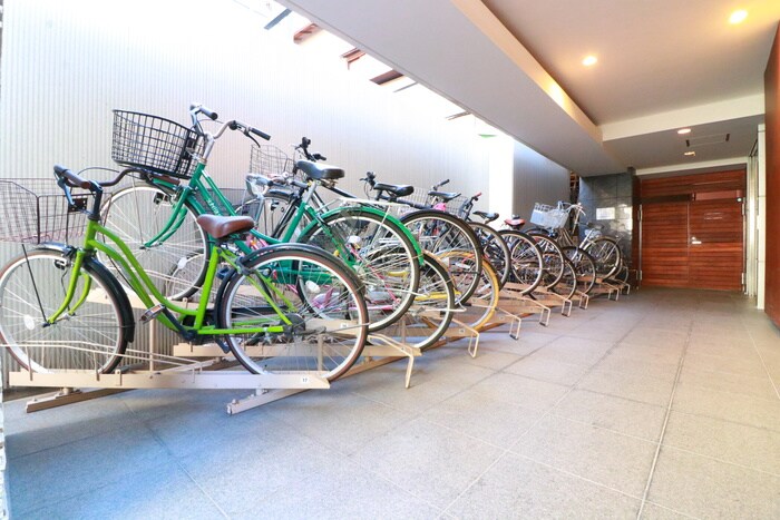 物件外観写真3　(駐輪場)