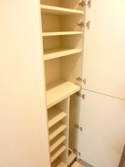 物件内観写真12　(靴箱)