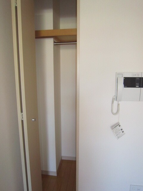 物件内観写真12　(収納)