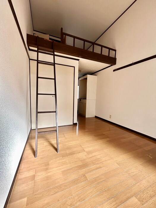 物件内観写真9　(居室)