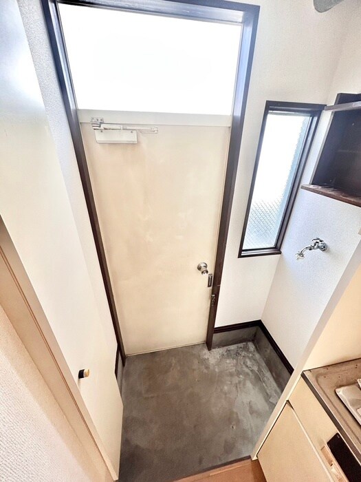 物件内観写真17　(玄関)