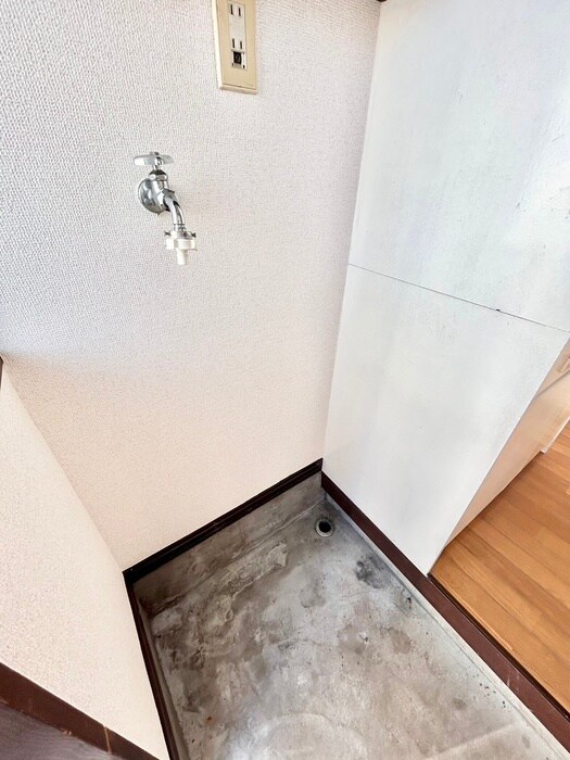物件内観写真21　(洗濯機置場)