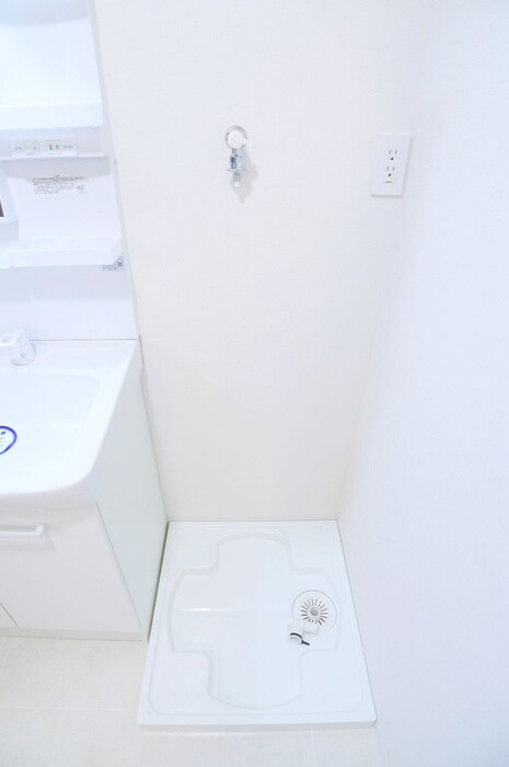 物件内観写真14　(洗濯機置場)