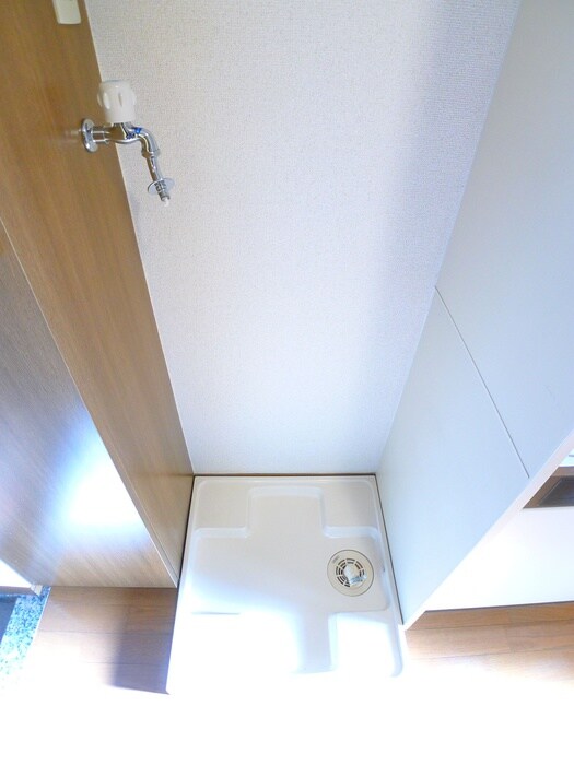 物件内観写真11　(洗濯機置場)