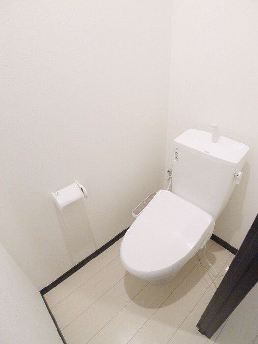 物件内観写真11　(トイレ)