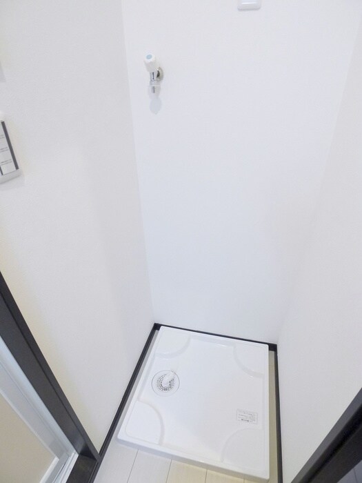 物件内観写真12　(洗濯機置場)