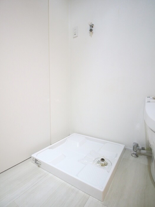 物件内観写真15　(洗濯機置場)