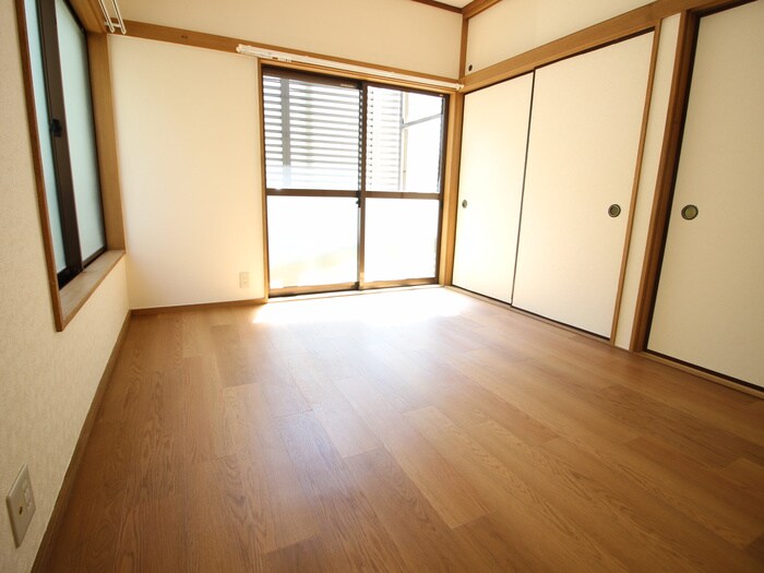 物件内観写真10　(居室)