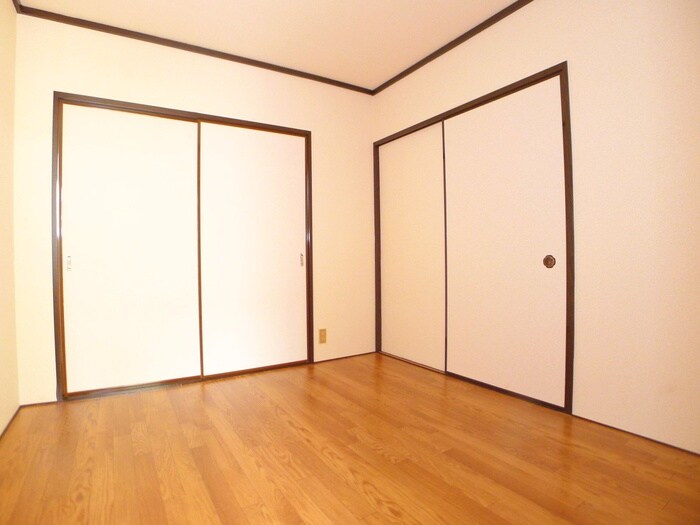 物件内観写真9　(居室)
