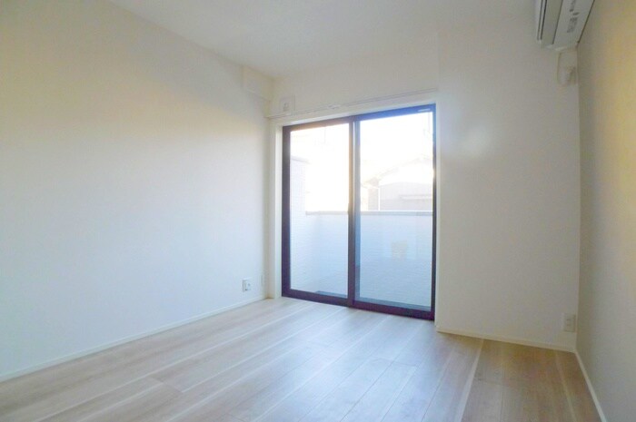 物件内観写真11　(居室)