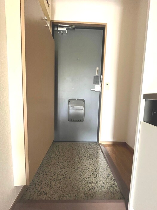 物件内観写真14　(玄関)