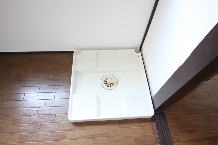 物件内観写真12　(洗濯機置場)