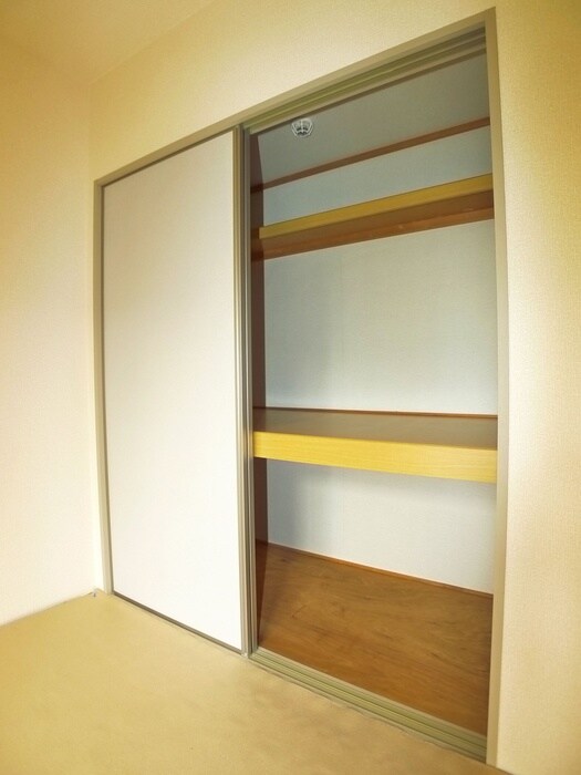 物件内観写真15　(収納)