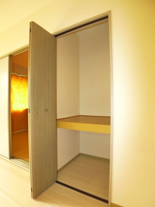 物件内観写真16　(収納)