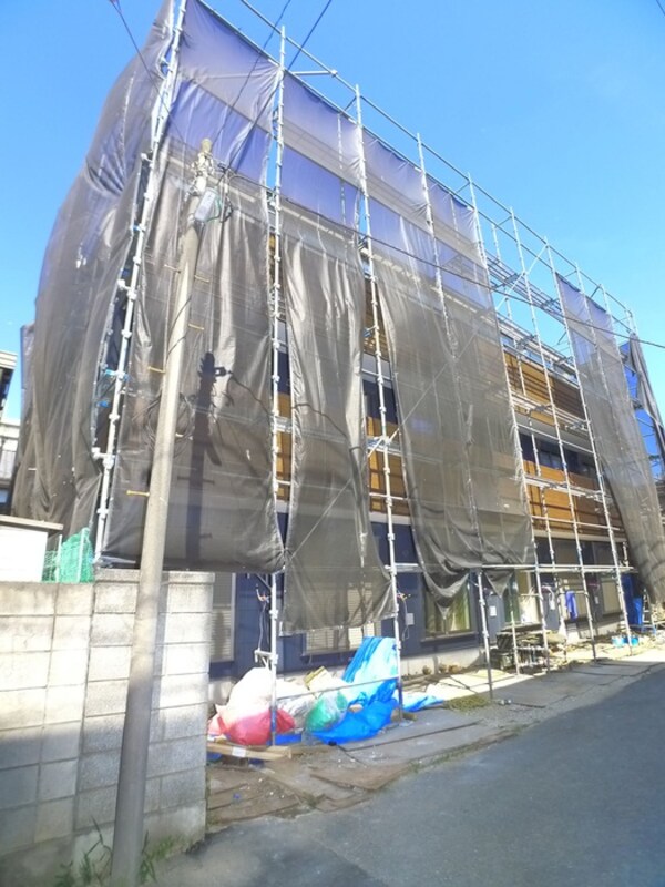 建築中