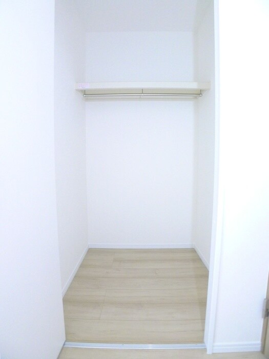 物件内観写真13　(収納)