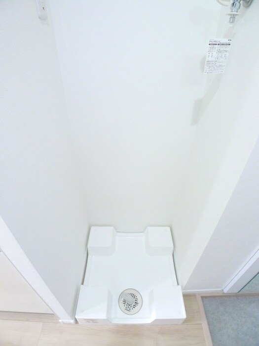 物件内観写真13　(洗濯機置場)