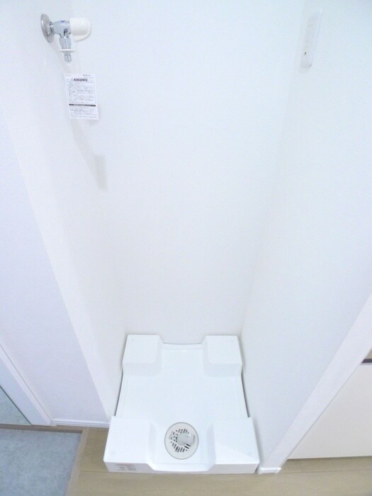 物件内観写真13　(洗濯機置場)