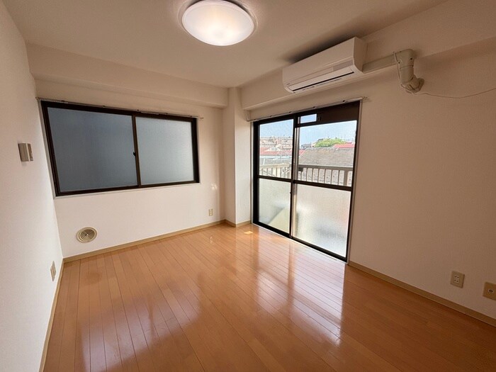 物件内観写真9　(居室)