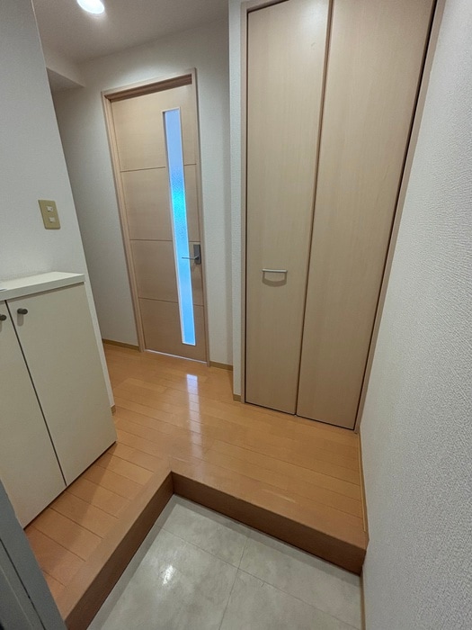 物件内観写真17　(玄関)
