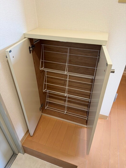 物件内観写真18　(靴箱)