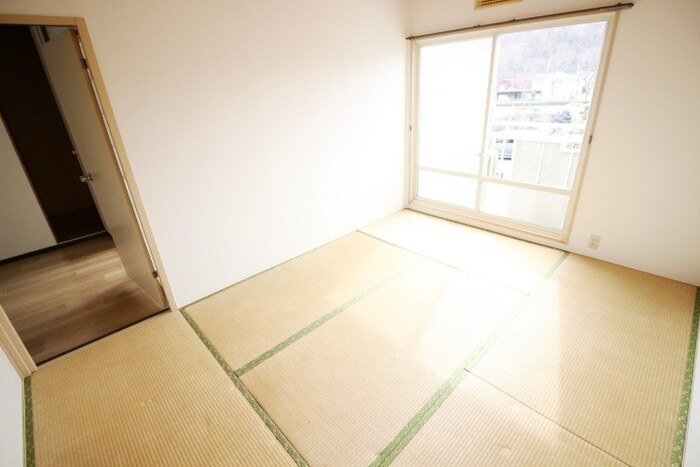 物件内観写真8　(居室)