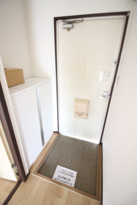 物件内観写真17　(玄関)
