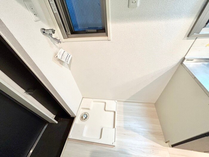 物件内観写真12　(洗濯機置場)